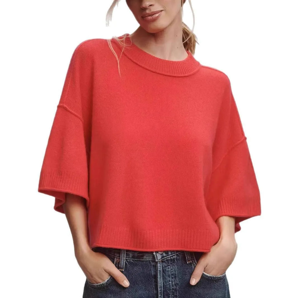 Red or white short viscose T-shirt for an exposed navel hot girl style look
