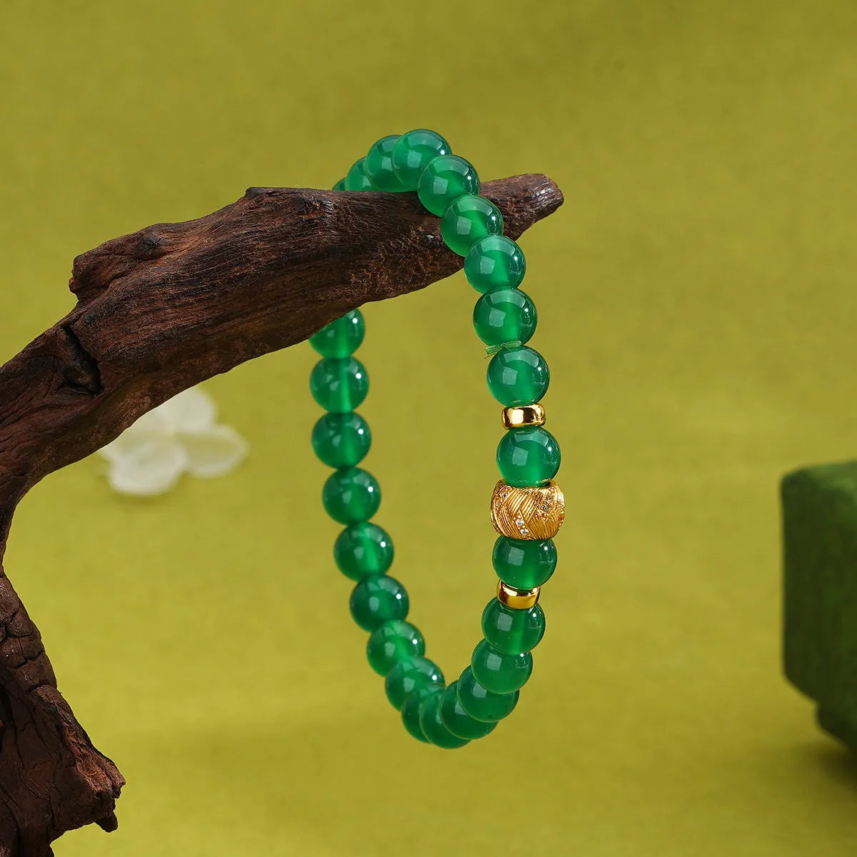 Natural green agate geometric bracelet with S925 sterling silver and yellow gold electroplated finish