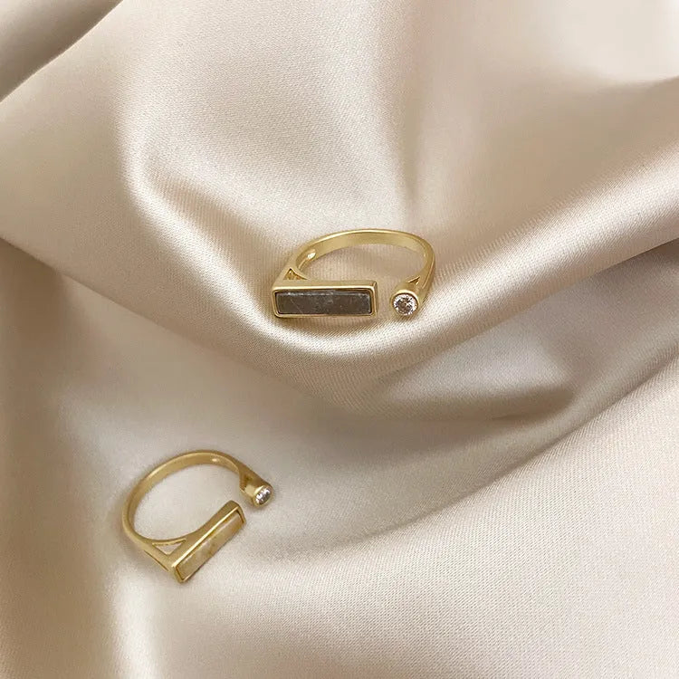 Cream zircon marble ring with true gold plating on a copper base, adjustable opening, retro geometric design