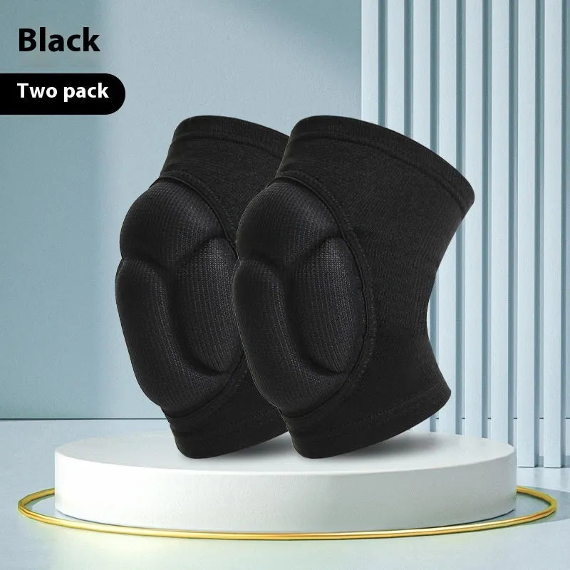 Black free-size kneepad with thick sponge padding for volleyball and dance sports
