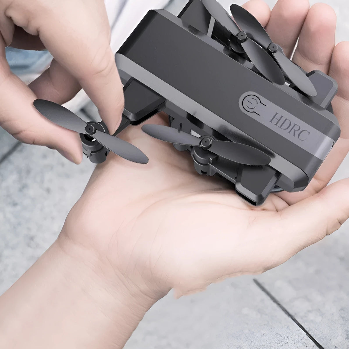 Mini folding drone with 6-channel 2.4G remote, LED night light, black white red, 13x13x3.5cm