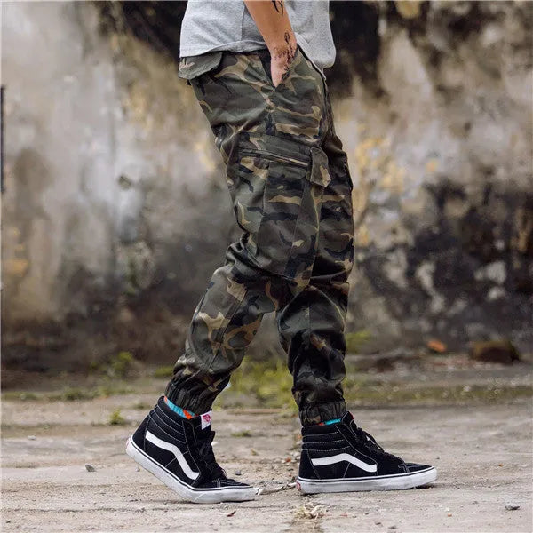 Men's camouflage slim fit jogger trousers with ankle cuffs, cotton blend streetwear pants