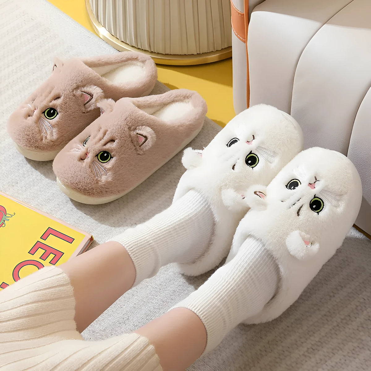Cotton couple Kitty cartoon velvet warm slippers with non-slip TPR sole in pink