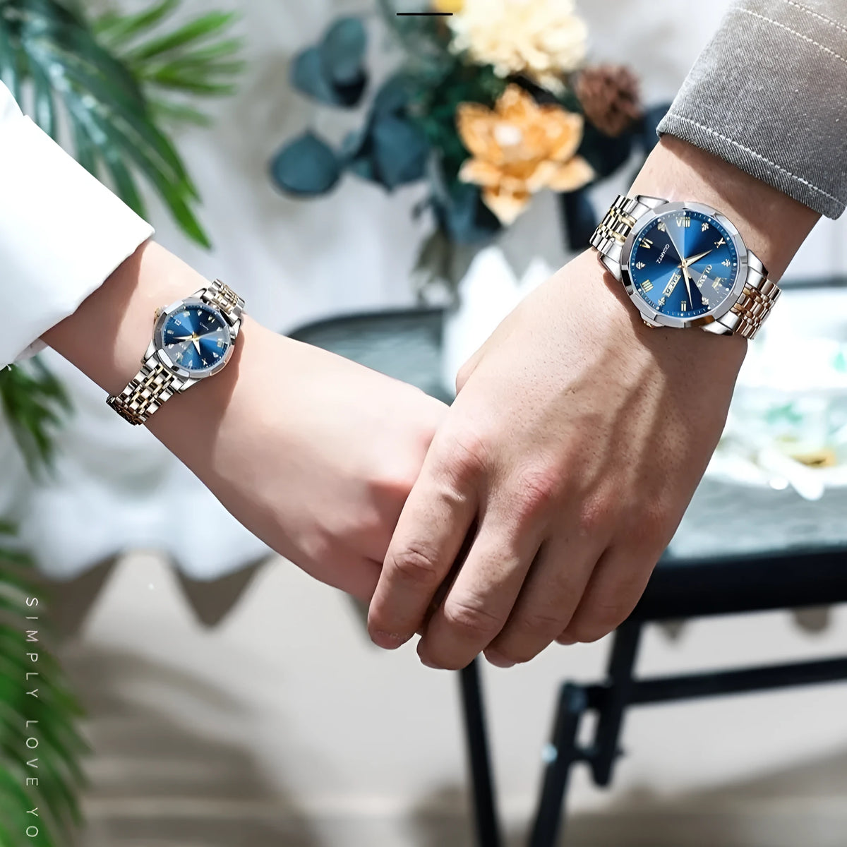 Couple quartz watch set with 40mm men's and 27mm women's round dials, stainless steel strap, 30m waterproof
