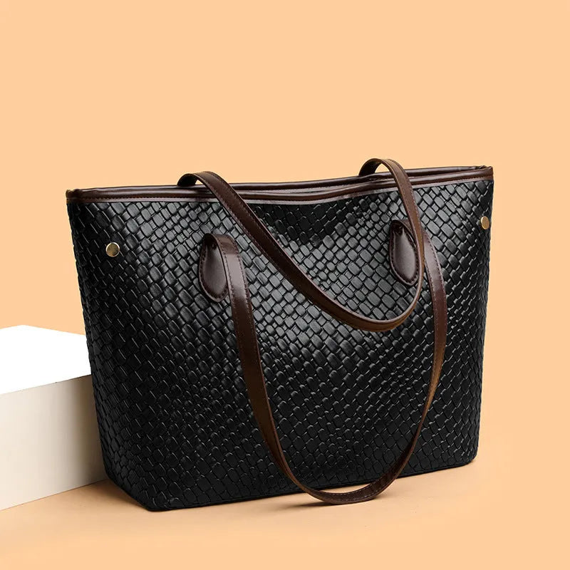 Retro square women's commuter handbag in PU leather with large capacity and internal organisation
