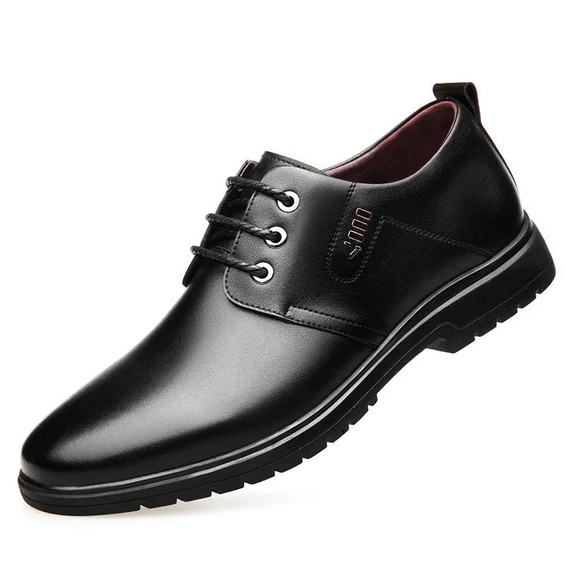 Men's business casual leather pumps in black with rubber sole, low top, PU upper, and horse buckle detail