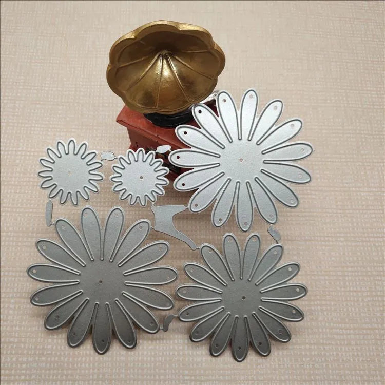 Silver cutting knife mold flower set with 12.5x13cm dimensions and hanging form
