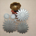 Silver cutting knife mold flower set with 12.5x13cm dimensions and hanging form
