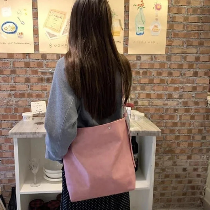 Corduroy one-shoulder bag in pink or brown colour with PU lining and structured dimensions