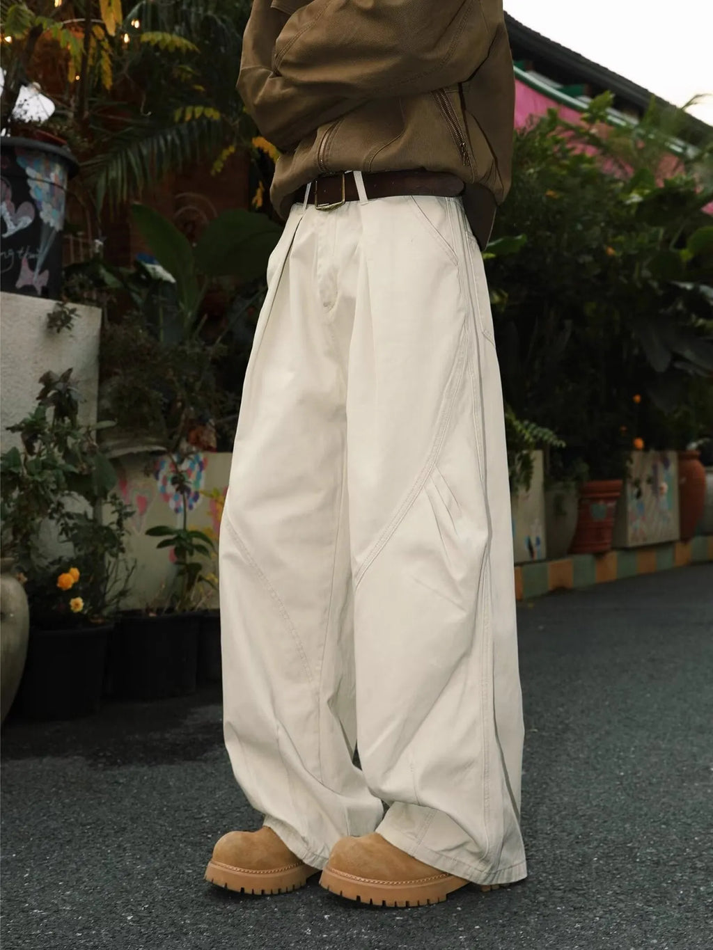 Men's pleated straight leg trousers in stripe pattern with mid waist design