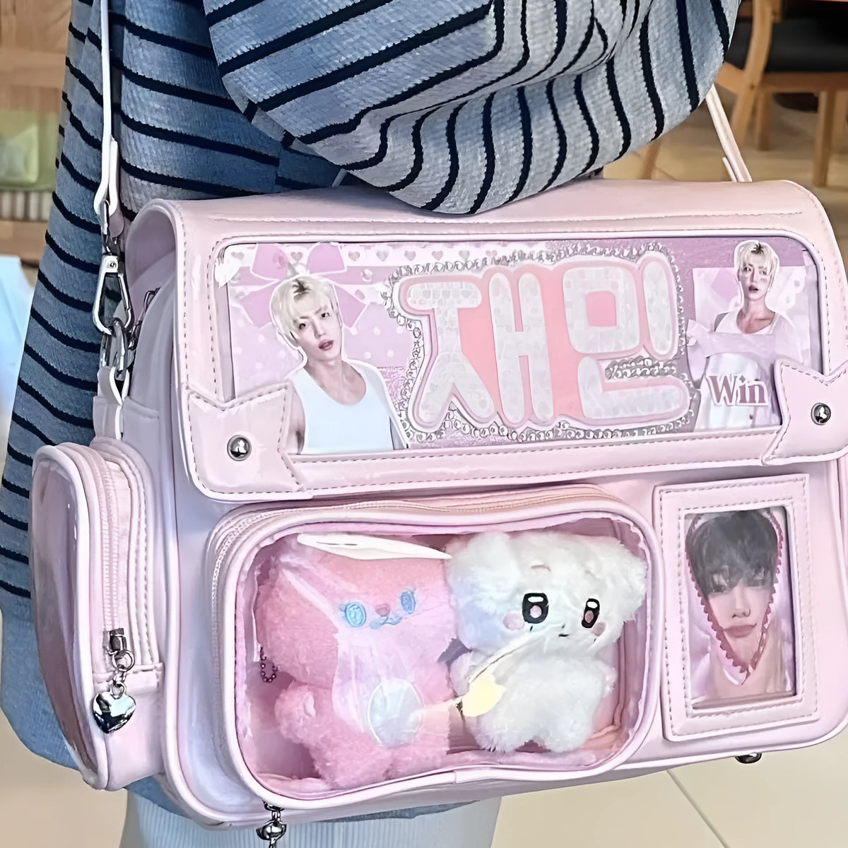Hidden light plate cartoon crossbody bag in pink PU with stitching and lock, for leisure travel