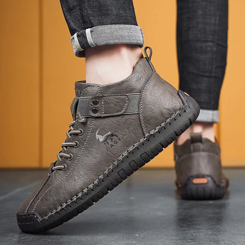 Men's casual velcro sneakers in black with microfiber upper and rubber sole, lace-up front and car stitching detail