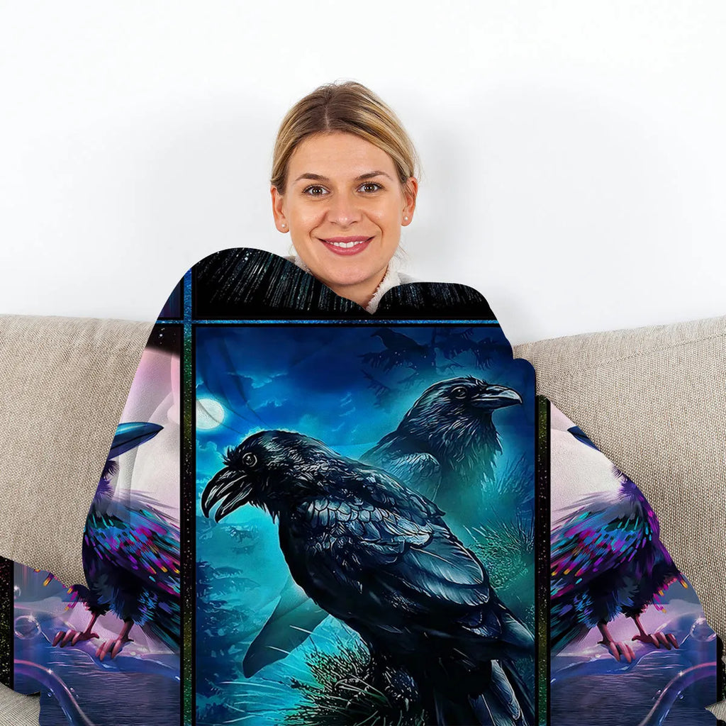 Colorful raven print flannel blanket in soft velvet, available in 75x100cm, 130x150cm, and 150x200cm sizes.