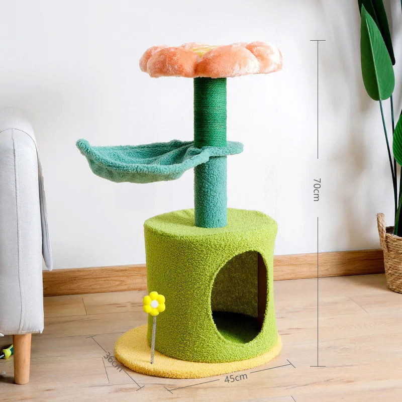 Sisal flower cat climbing frame made from natural rope, designed for indoor cats to climb and scratch
