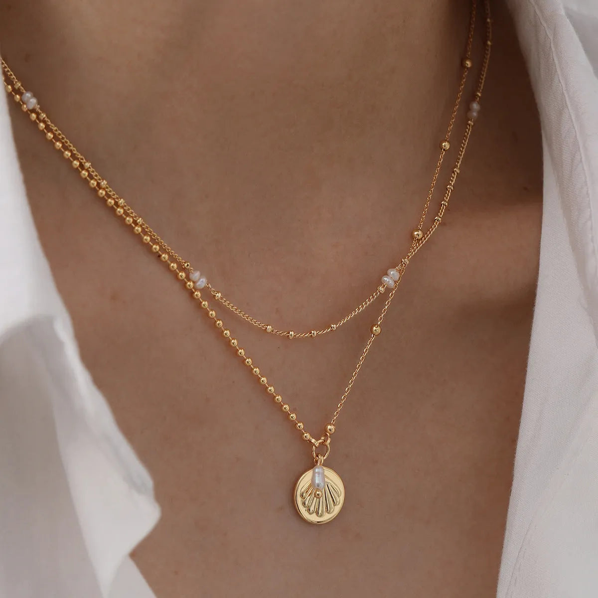 Natural pearl shell pendant necklace with stainless steel chain, 41-50cm, for women