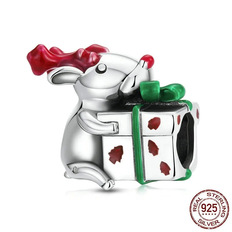 Single 925 silver reindeer beaded charm with dripping oil finish in BSC540 colour, 1.4 cm wide
