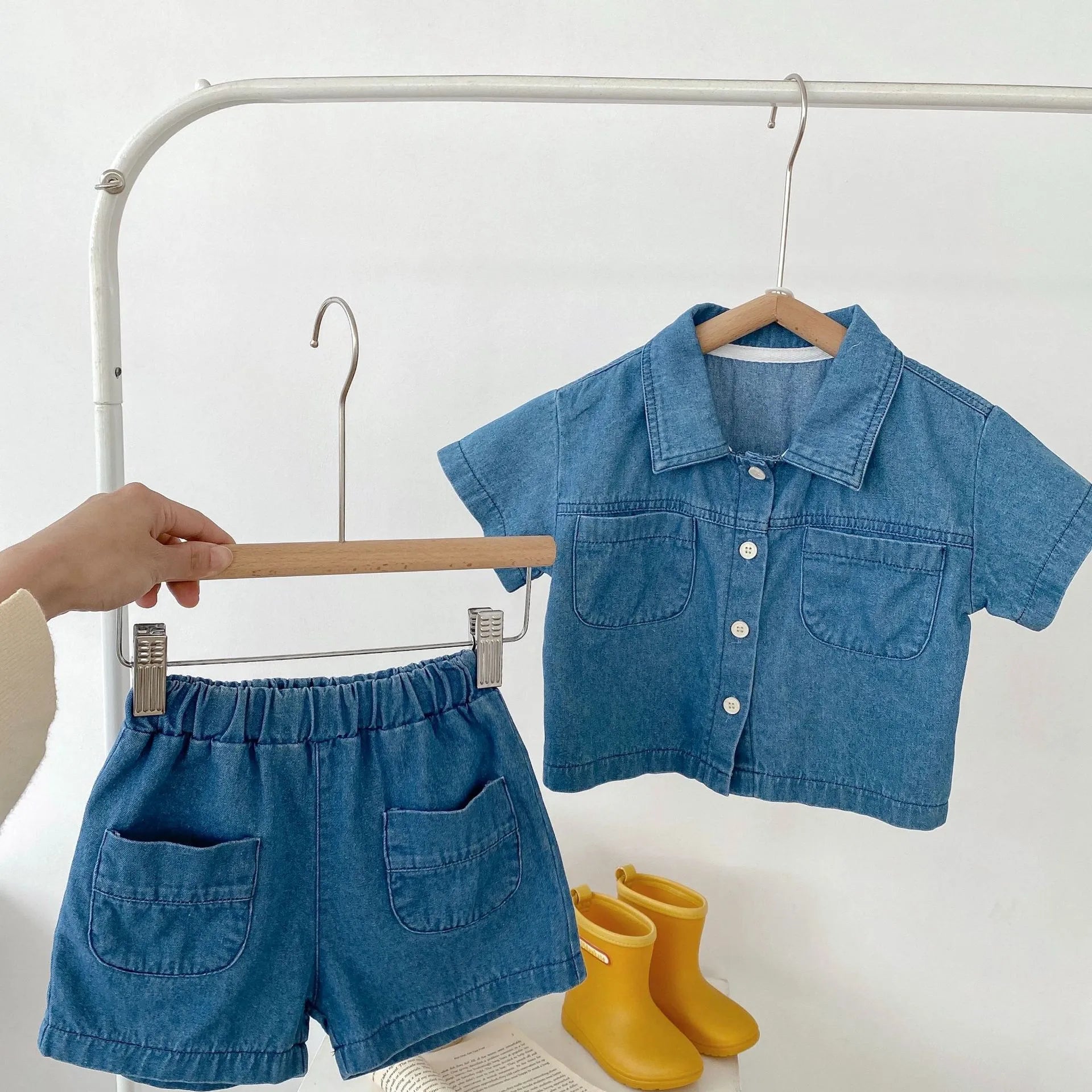 Blue cotton denim baby boy suit with short-sleeve pocket top and boyshorts for summer