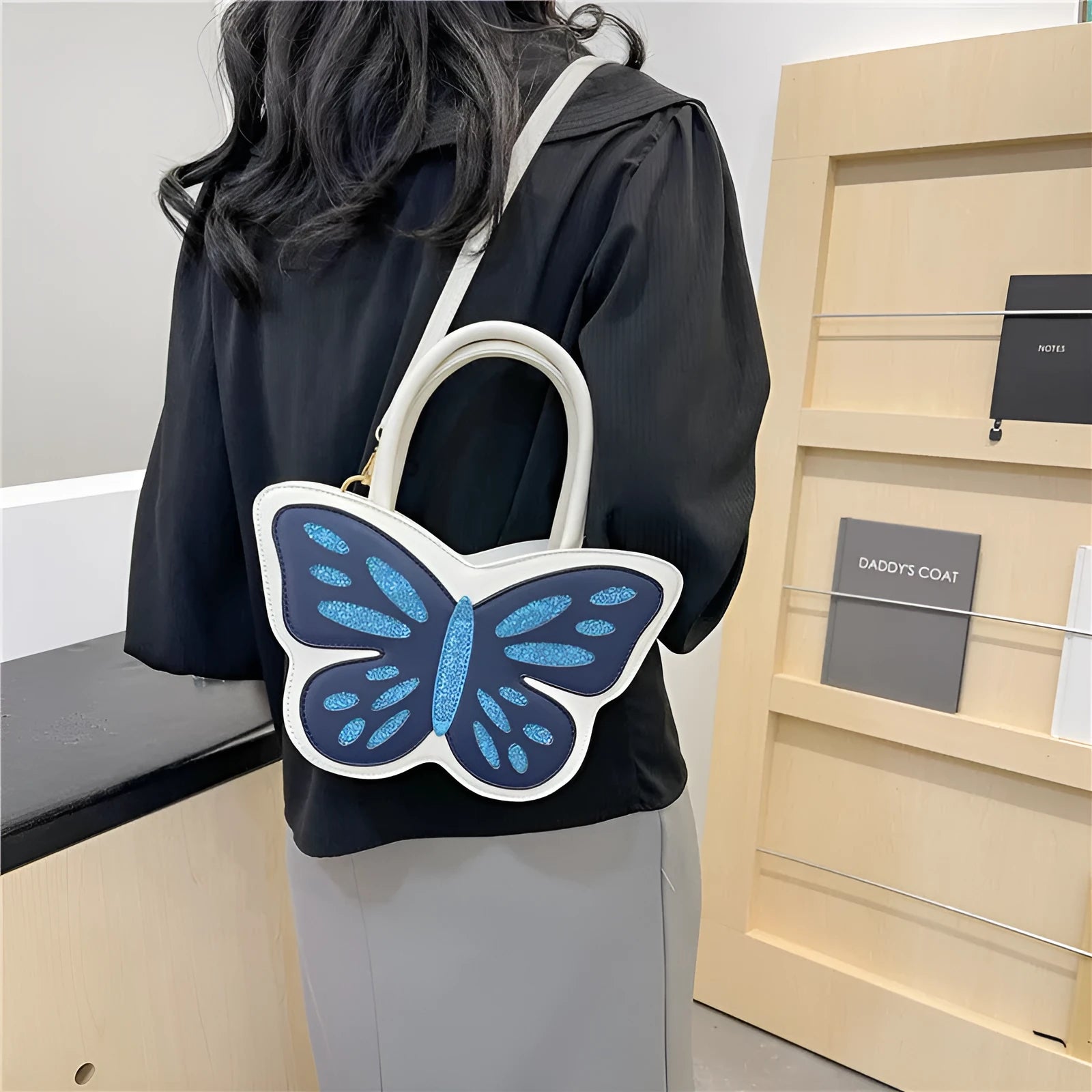 Square ladies crossbody bag in PU leather with contrast colour detailing