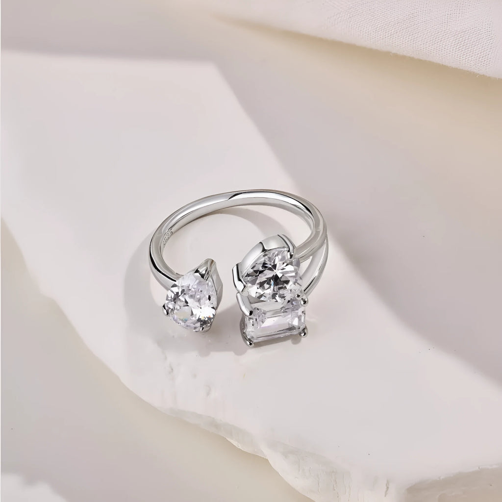 S925 sterling silver ring with adjustable opening and pear-shaped heart-shaped zircon inlay