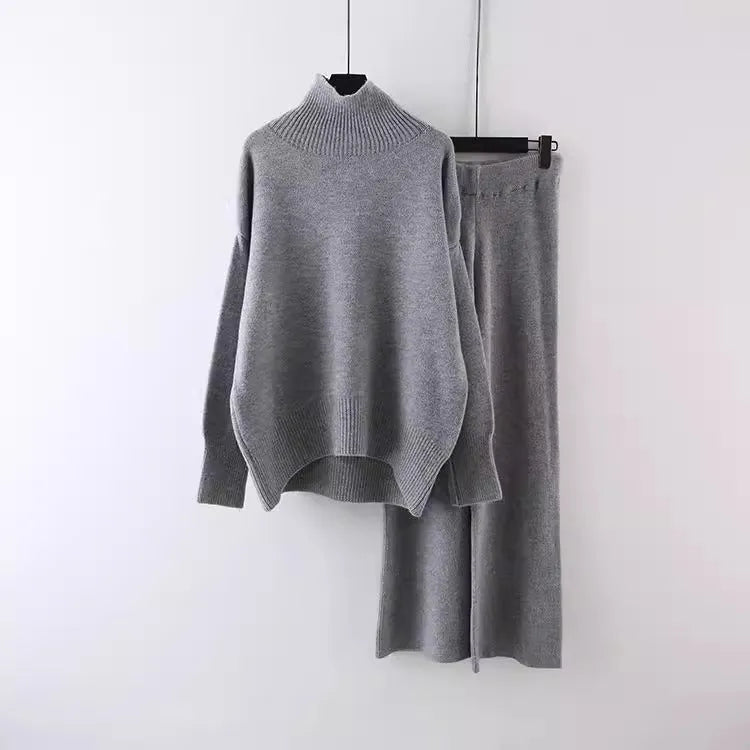 Women's milky white acrylic knit sweater and wide-leg trousers two-piece set for commuting.