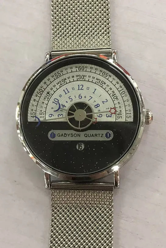 Gold or silver men's sports watch with 40mm dial, alloy case, and stainless steel or leather strap.