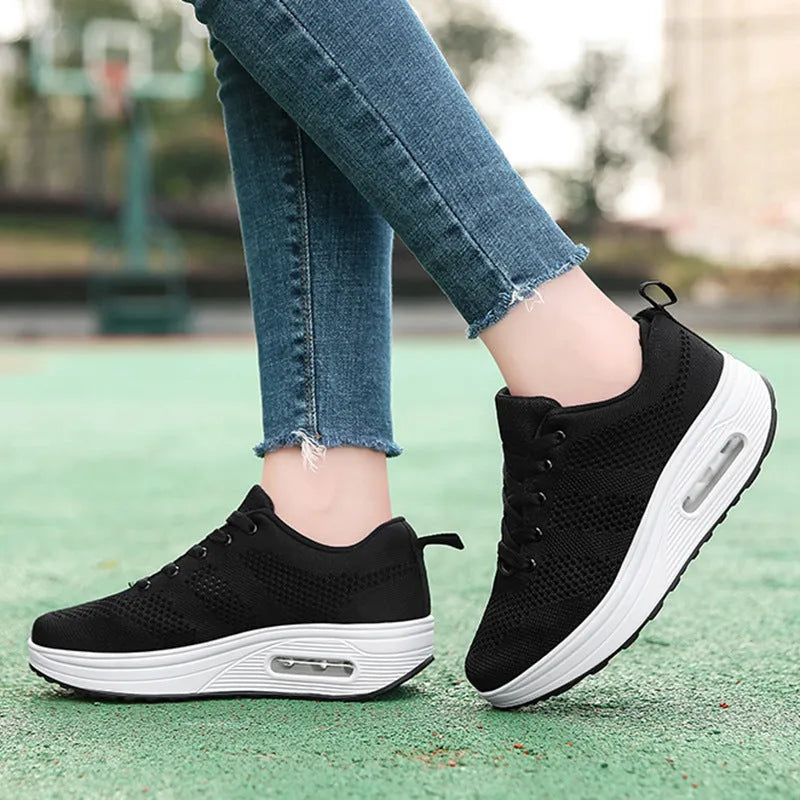 Women's solid colour platform casual shoes with flyknit upper and T-strap design