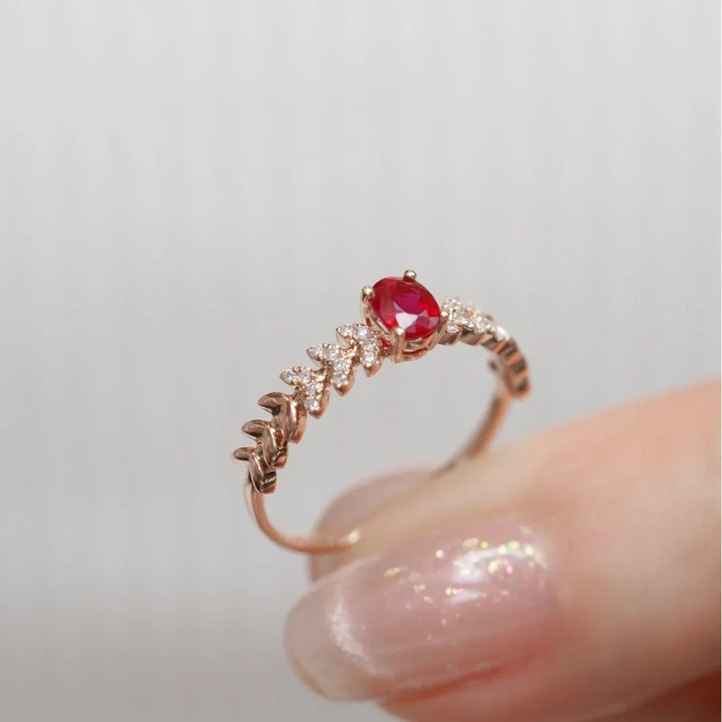 S925 sterling silver leaf ring for women in yellow gold, US sizes 6 to 10