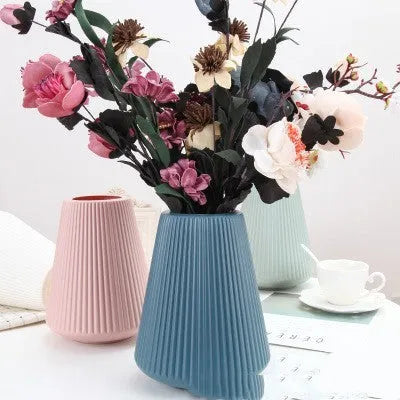 Colourful melamine plastic decorative flower vase in blue, green, pink, or white, 16cm by 20cm
