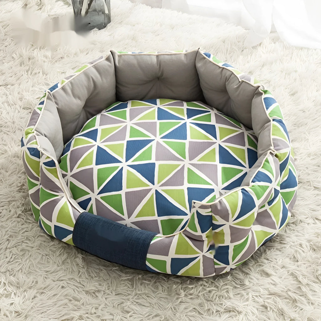 Round cloth pet bed in diamond lattice pattern for dogs and cats