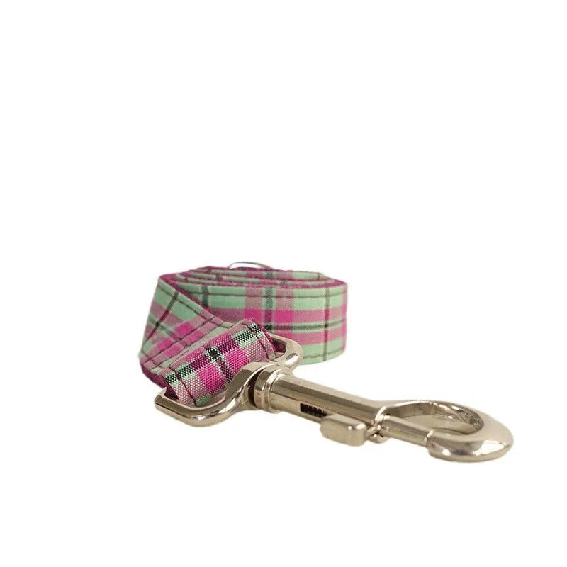 Mint green dog collar and matching leash set made from tear-resistant polyester fabric