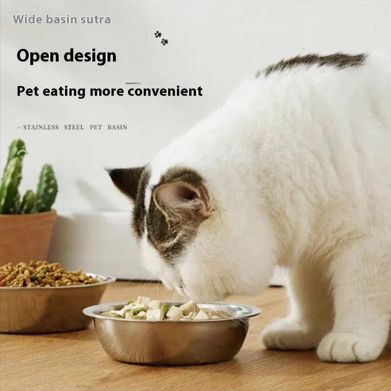 Stainless steel pet bowl with non-slip base shown in various sizes from 13cm to 22cm diameter.