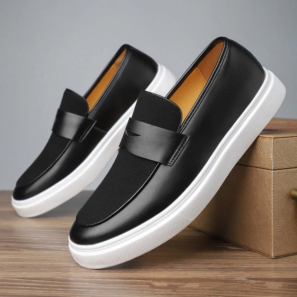 Men's black slip-on casual shoes with tassel detailing, artificial PU upper and rubber sole