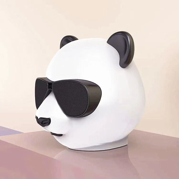 Classic style portable mini Bluetooth speaker with USB charging port