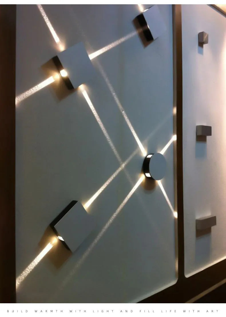 Modern square and round aluminium LED wall light in warm white or white light colour