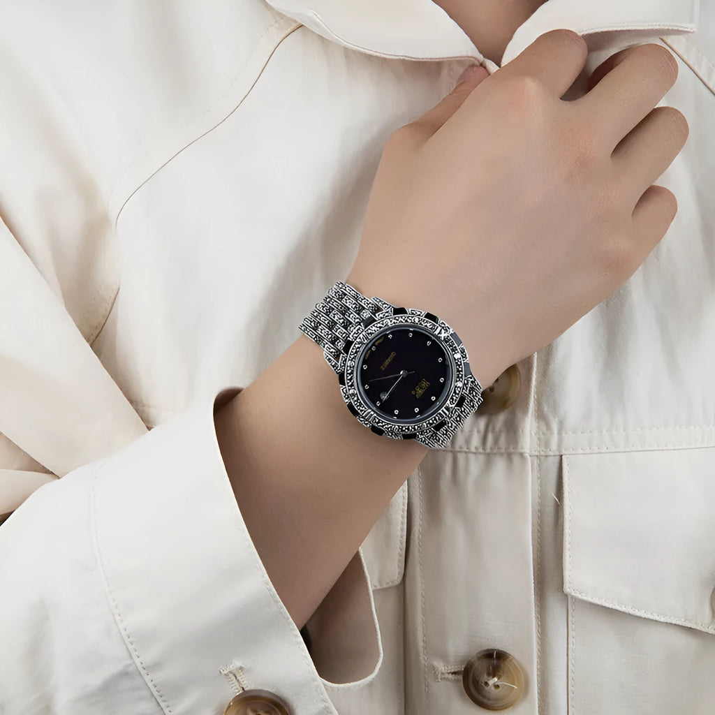 Quartz movement watch with metal bracelet, 41mm round dial, black or white plate, jewellery buckle