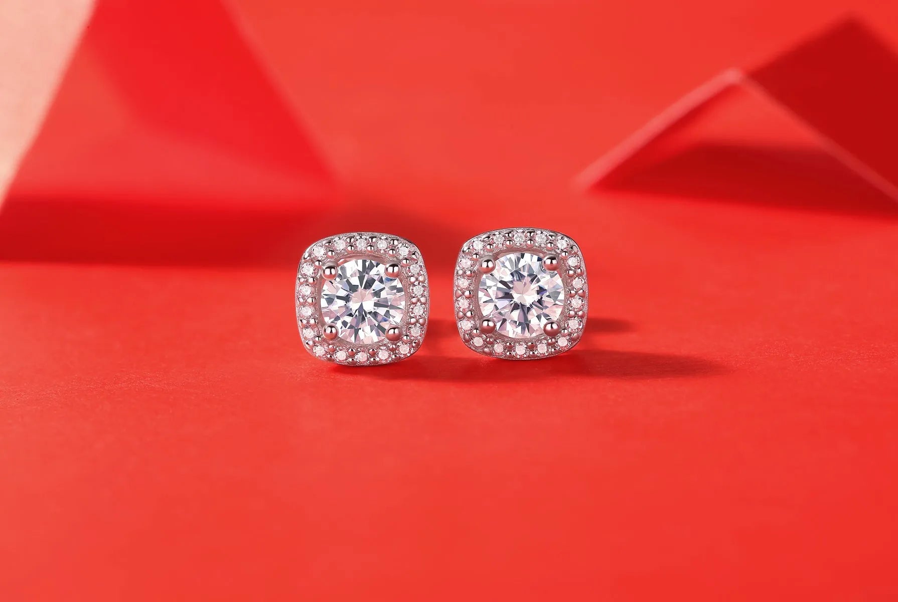 Pair of square moissanite stud earrings in S925 silver with platinum plating