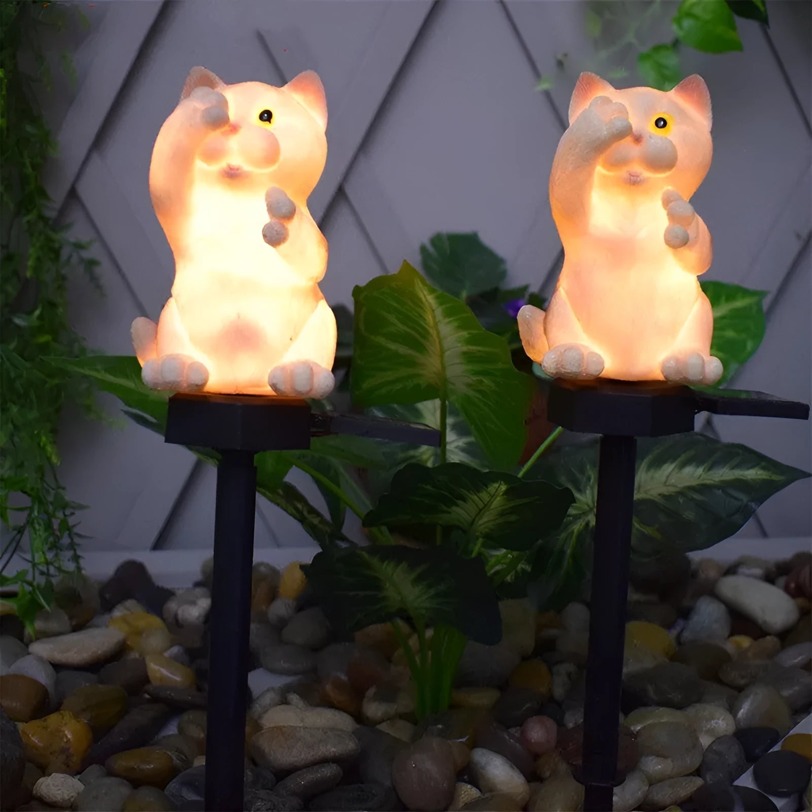 Cat-shaped solar lawn light for garden decoration in brown or grey colour options