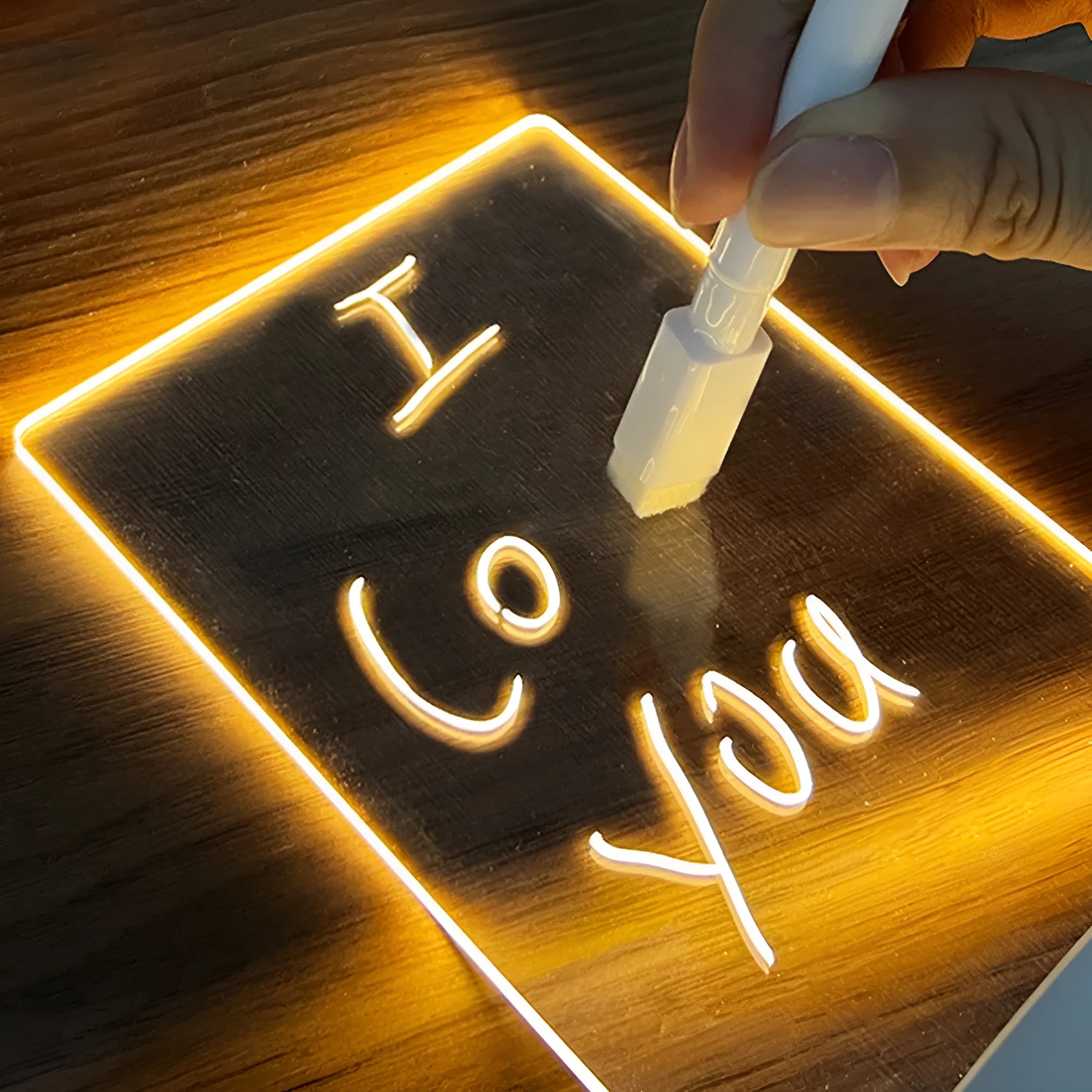 USB message board night light with transparent acrylic surface and warm LED lighting display