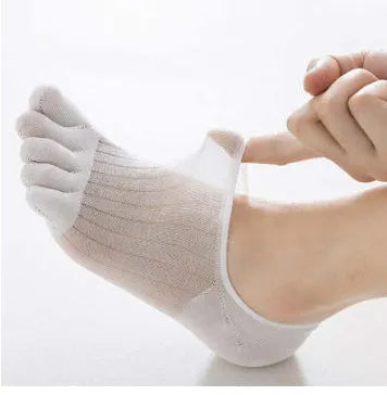 Five-finger boat socks in modal cotton, shown in black, dark grey, light grey, khaki, and white colour options.