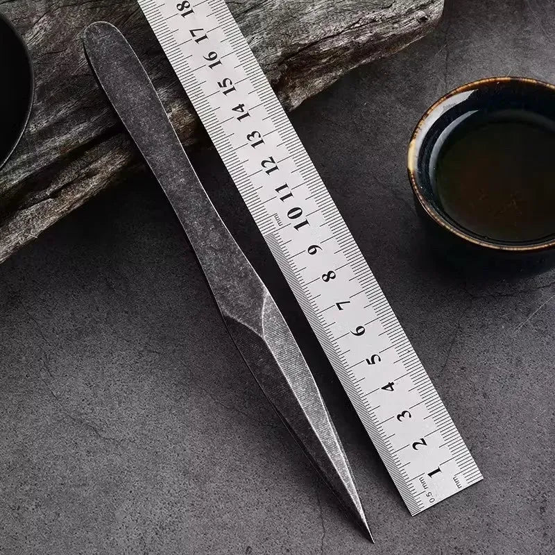 Black stainless steel hand pry tea knife for compressed tea cakes, modern simple tea accessory
