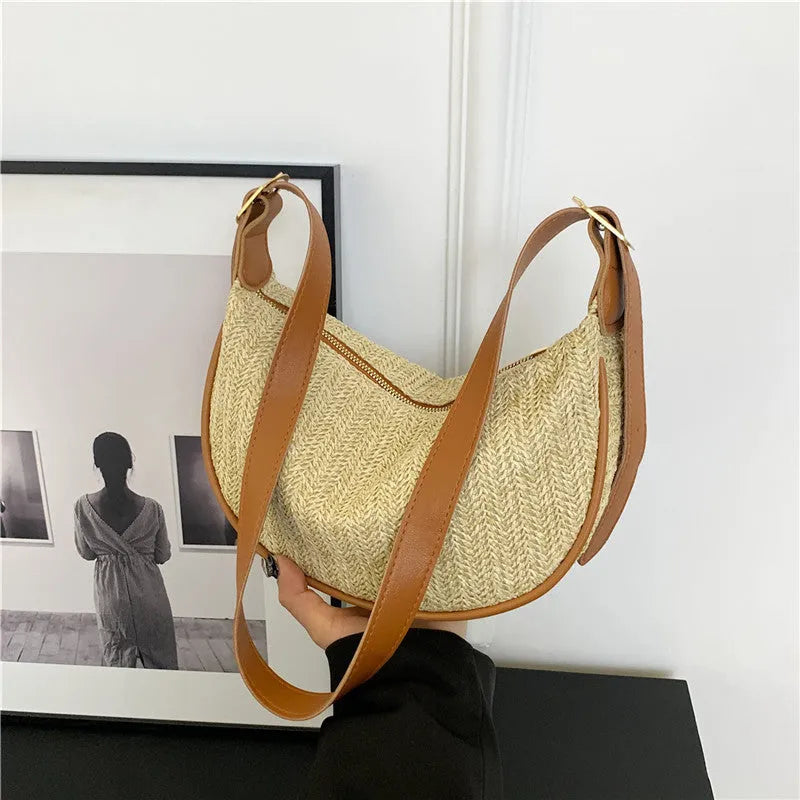 Women's woven straw crossbody bag with internal organisation compartments