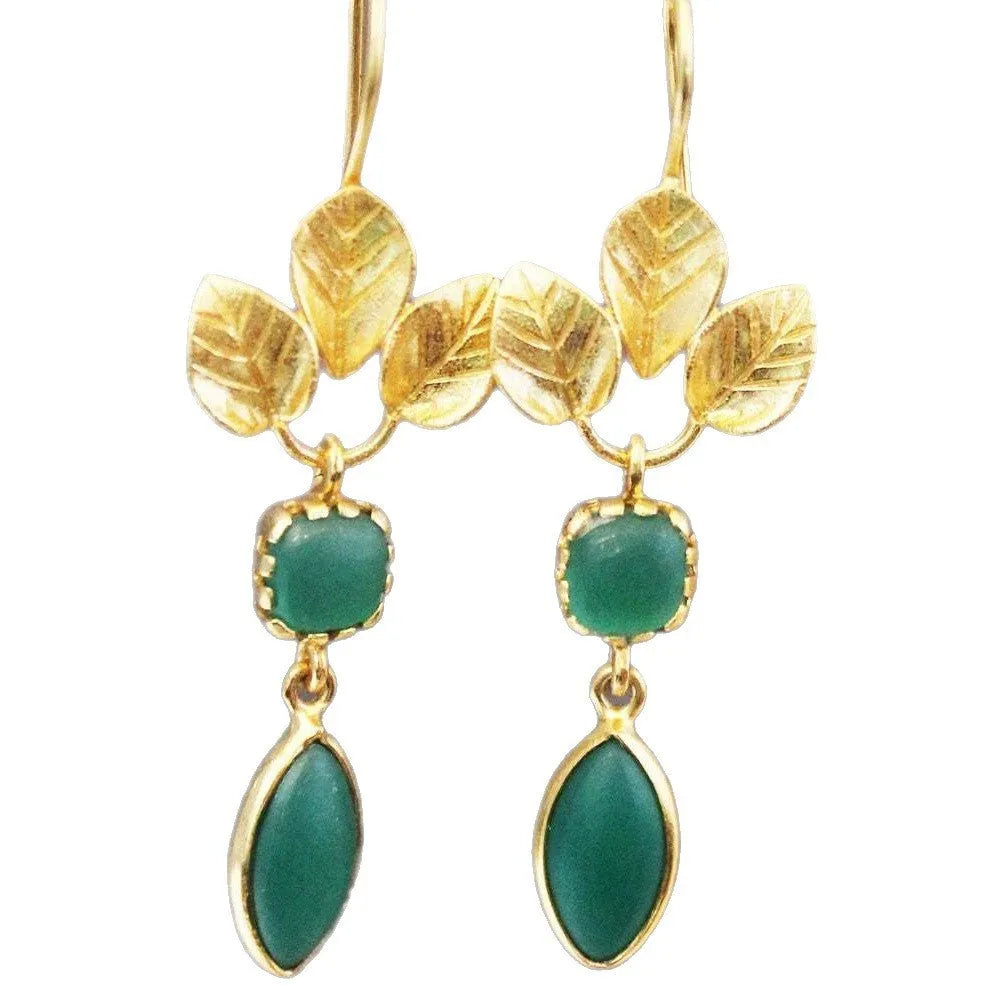 Gold-colour retro drop earrings with a French leaves tassel and zircon water droplet design.