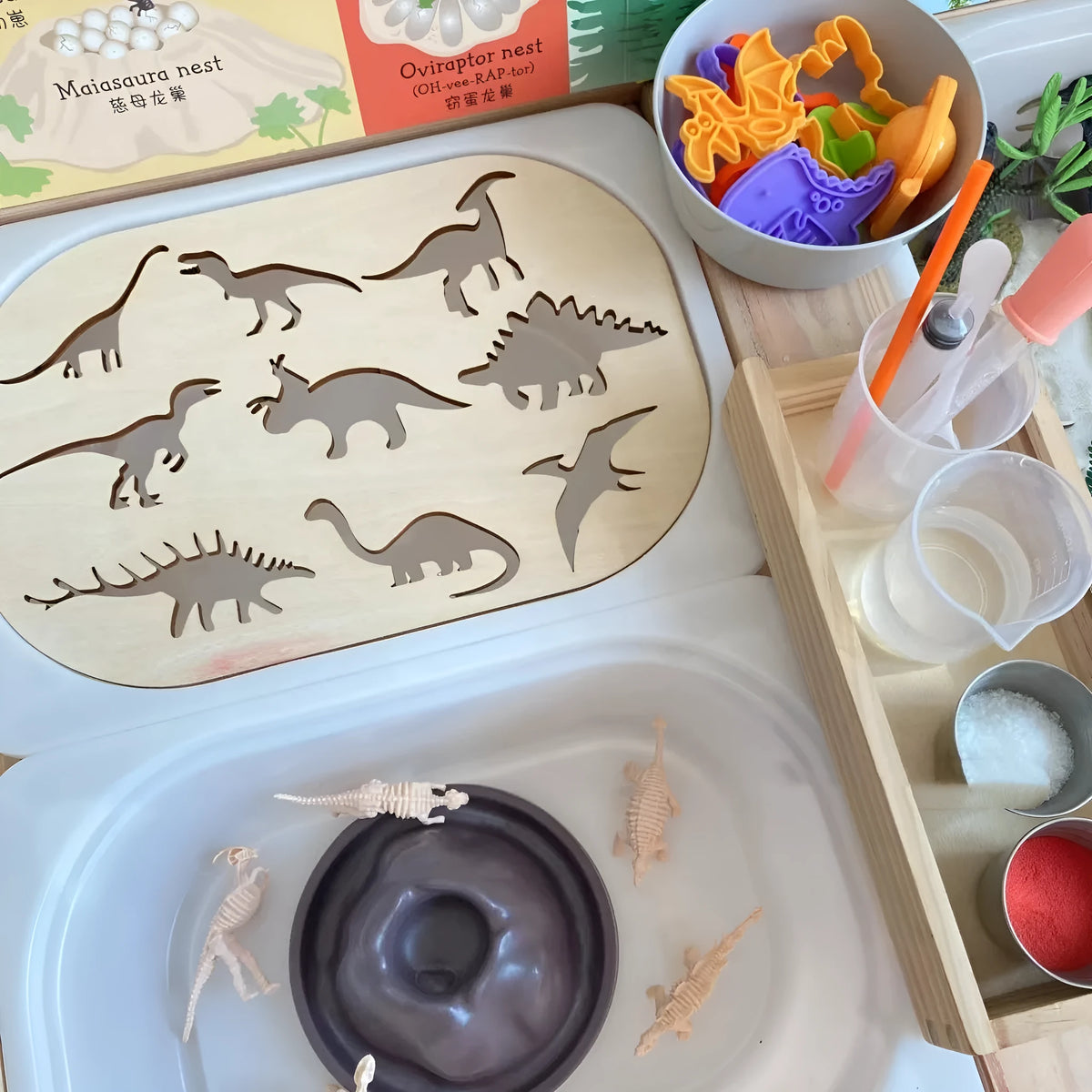 Wooden dinosaur cognition game board in trumpet colour, desktop educational toy