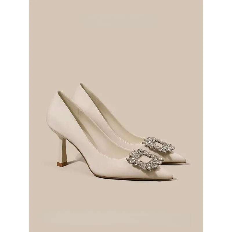 Women's creamy-white pointed-toe stiletto pumps with 3-5cm heel and low-cut design