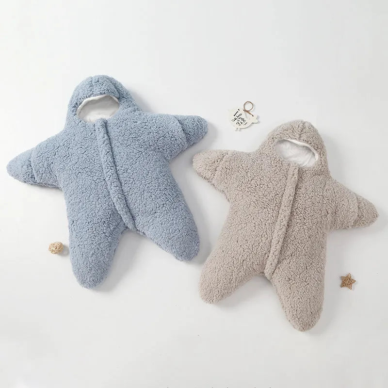 Starfish lamb velvet baby sleeping bag with hood and zipper closure for infants 0-6 months