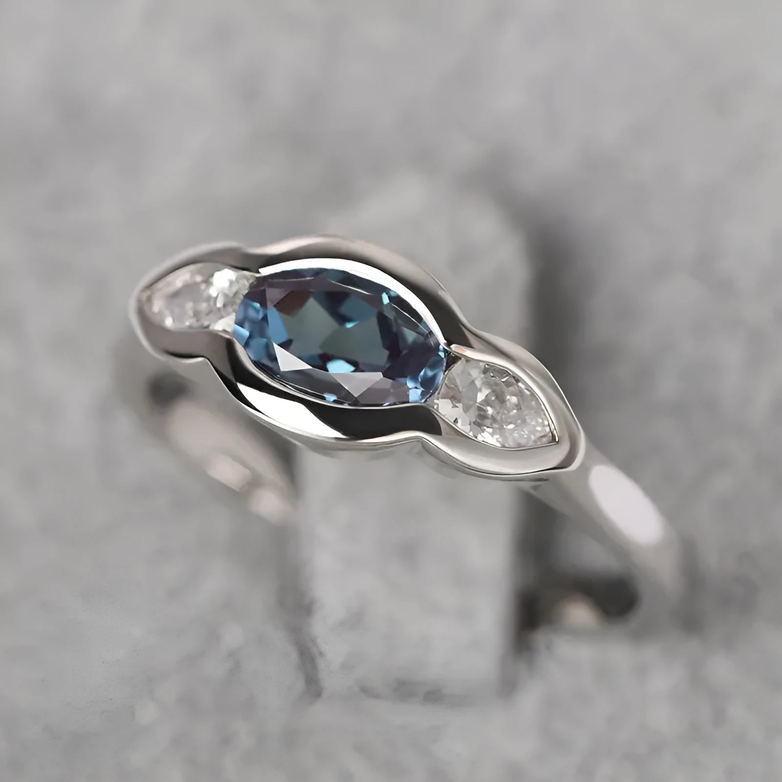 Geometric ellipse women's ring with white gold plating and inlaid zircon stones