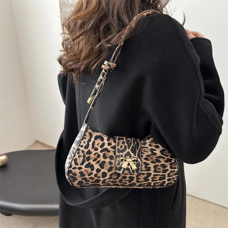 Women's casual PU shoulder bag with sandwich pocket design in black colour