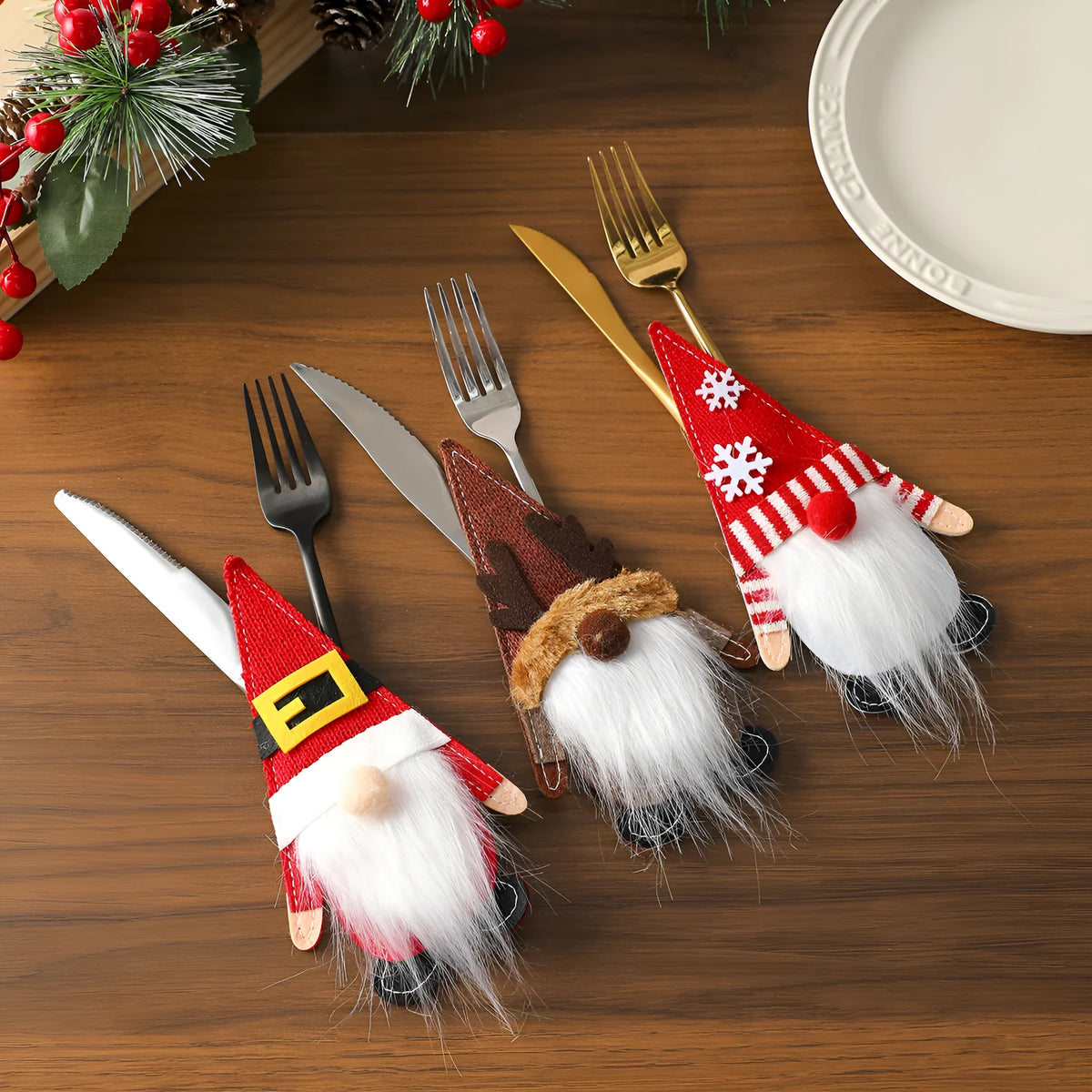 Christmas felt cloth cover for knife and fork with snowflake design, 17.5 x 10 cm