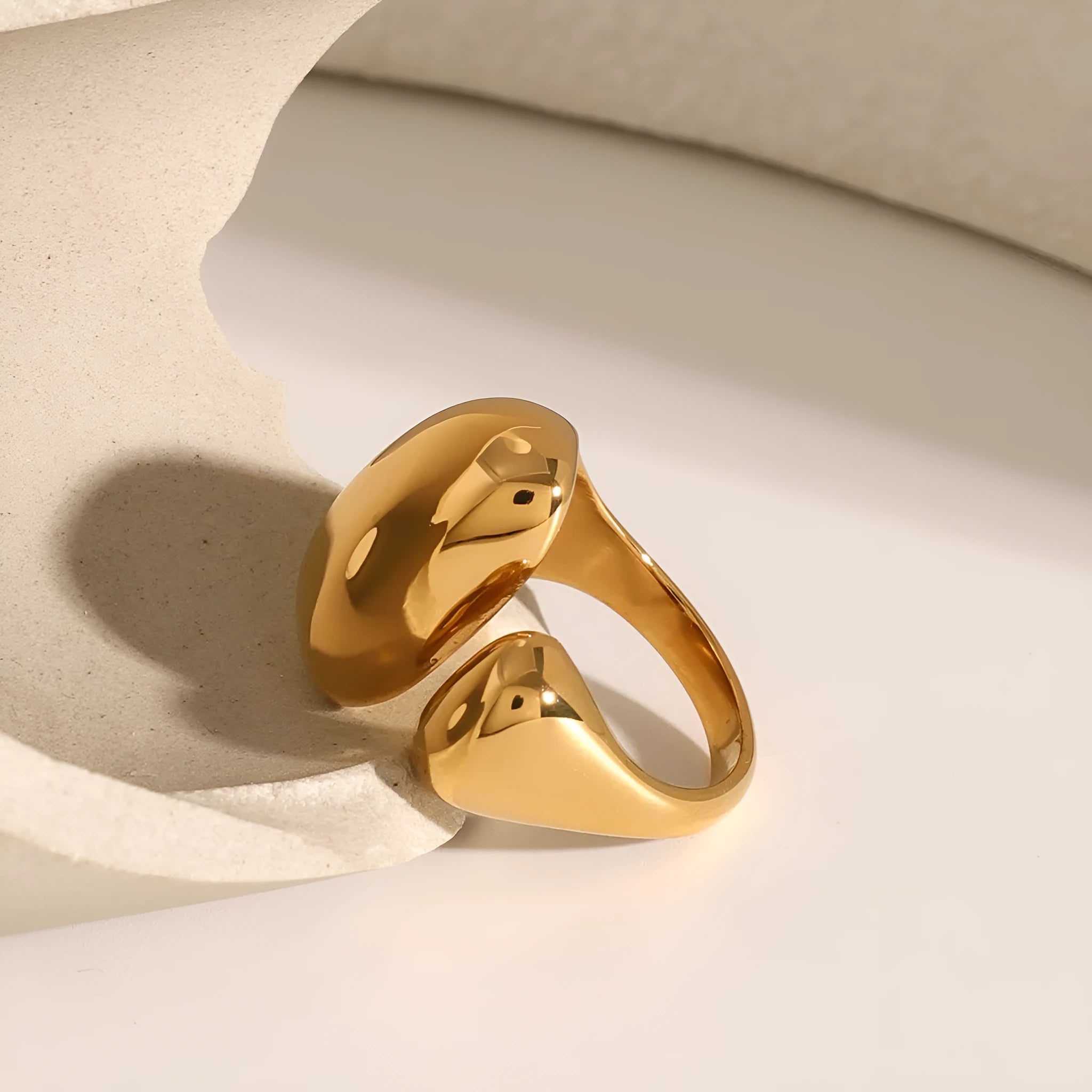 Women's stainless steel geometric open ring with electroplated JDR2405081 colour finish