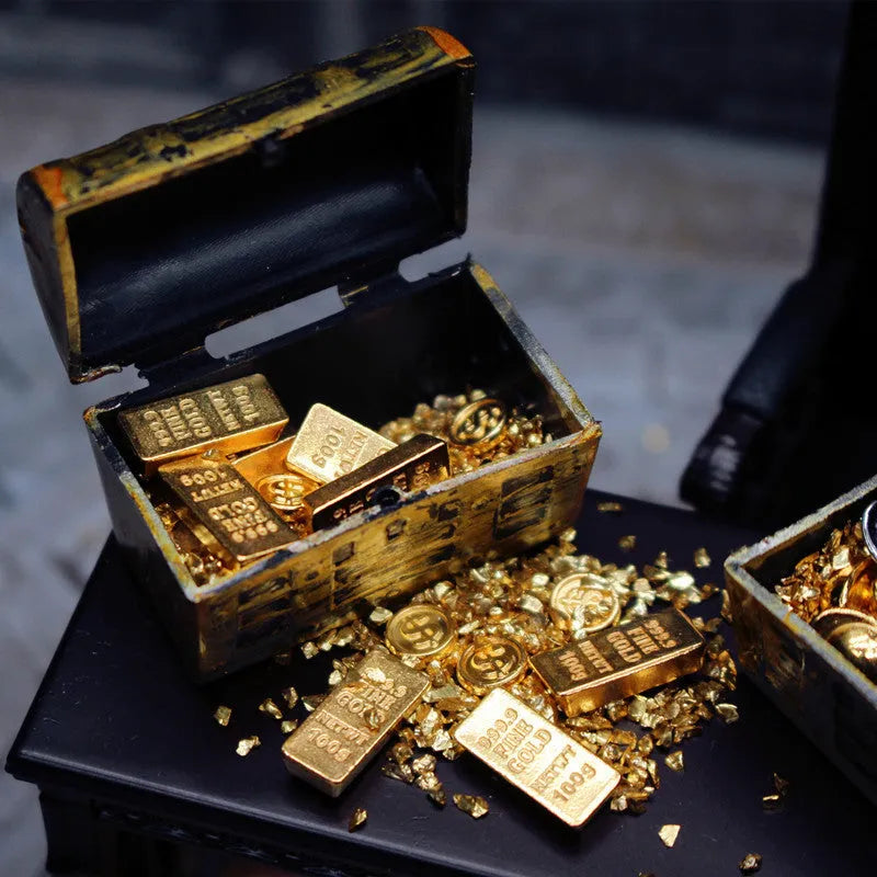 Alloy gold coin treasure box and gold bar miniature dollhouse accessories.